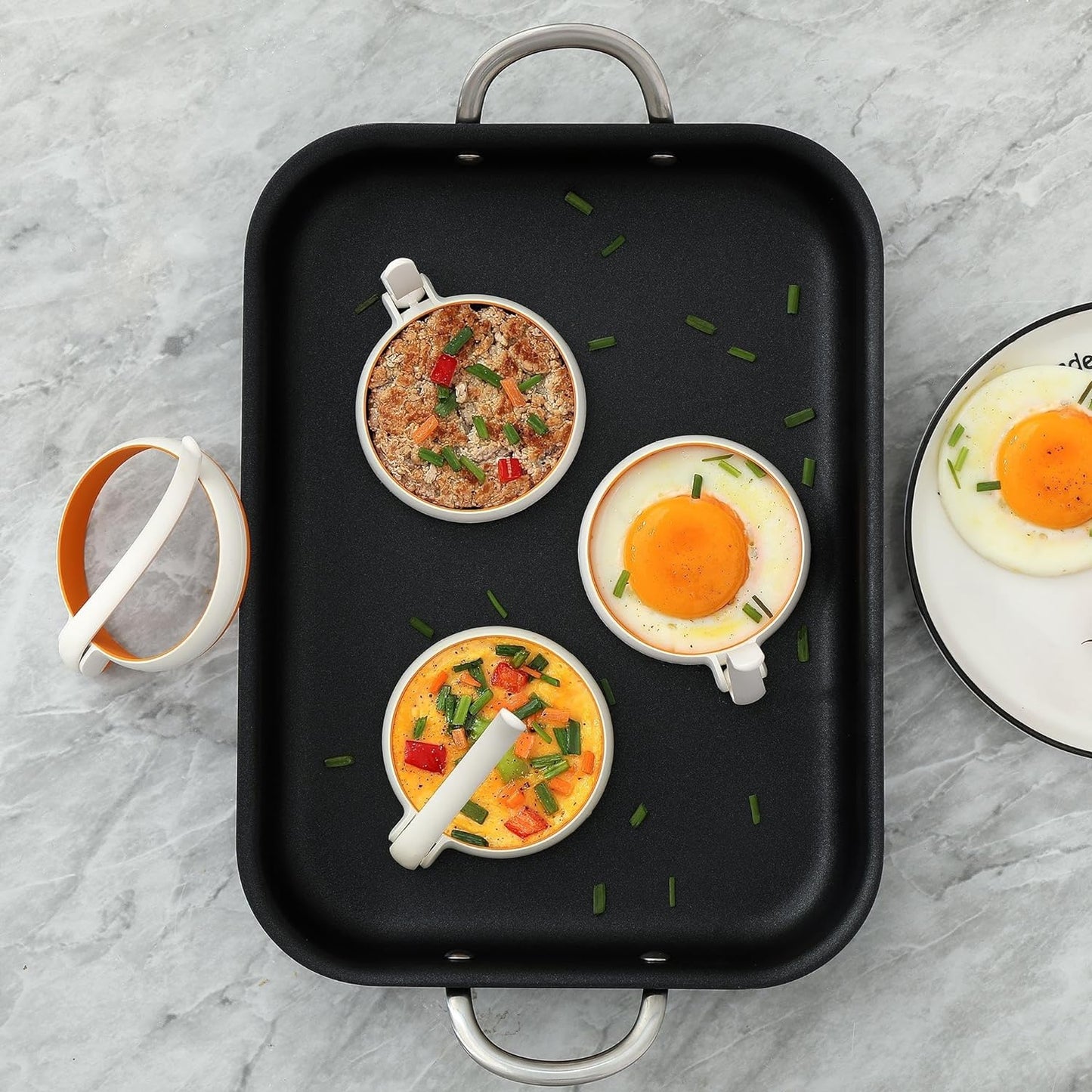 Silicone Fried Egg Cooker Rings Set,Nonstick,Easy to Use&Clean, 4-pack, Round Egg Mold for Cooking Pancake,Breakfast Sandwich, fit McMuffin Biscuit,Griddle Egg Ring for Frying Eggs