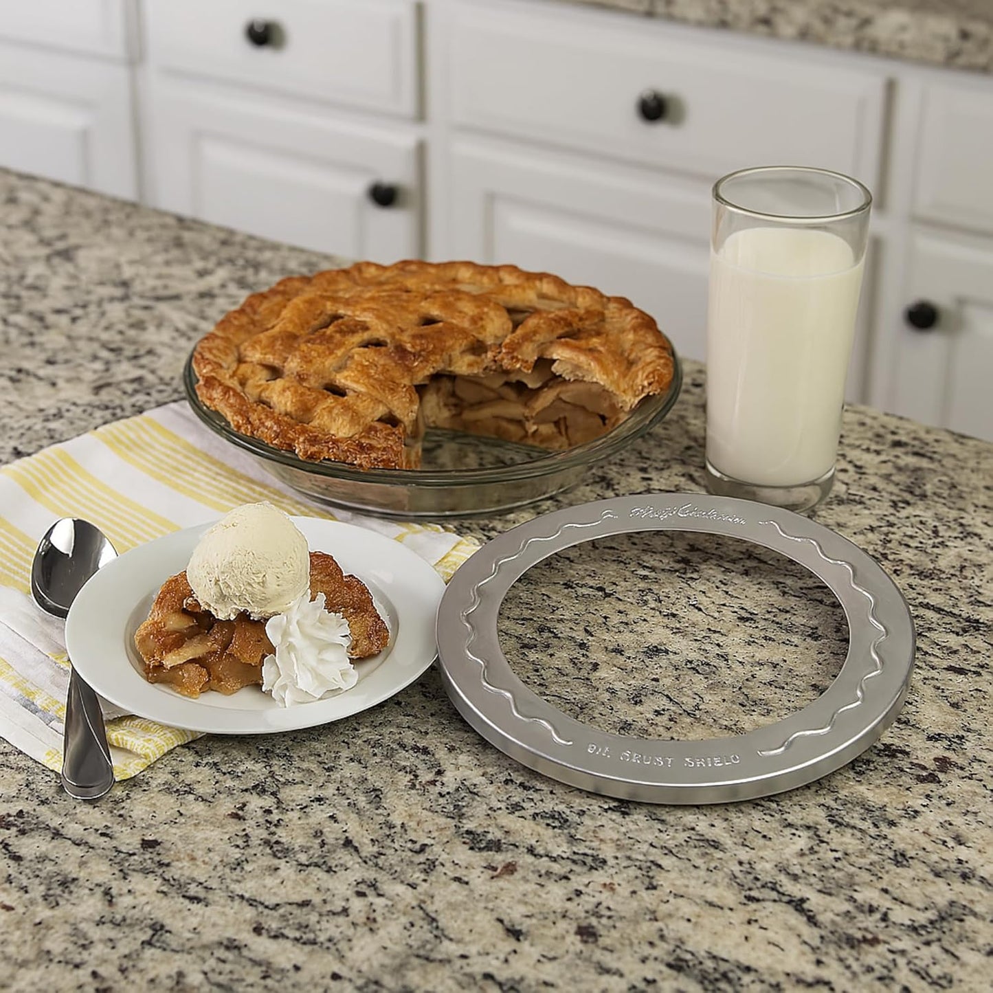 Mrs. Anderson's Baking Pie Crust Protector Shield, Fits 9.5 and 10-Inch Plates, Set of 2