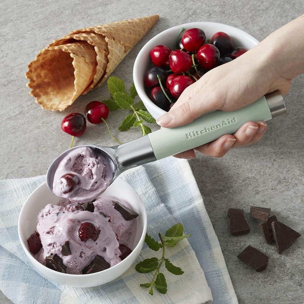 KitchenAid Classic Ice Cream Scoop, 8.6 inches, Pistachio