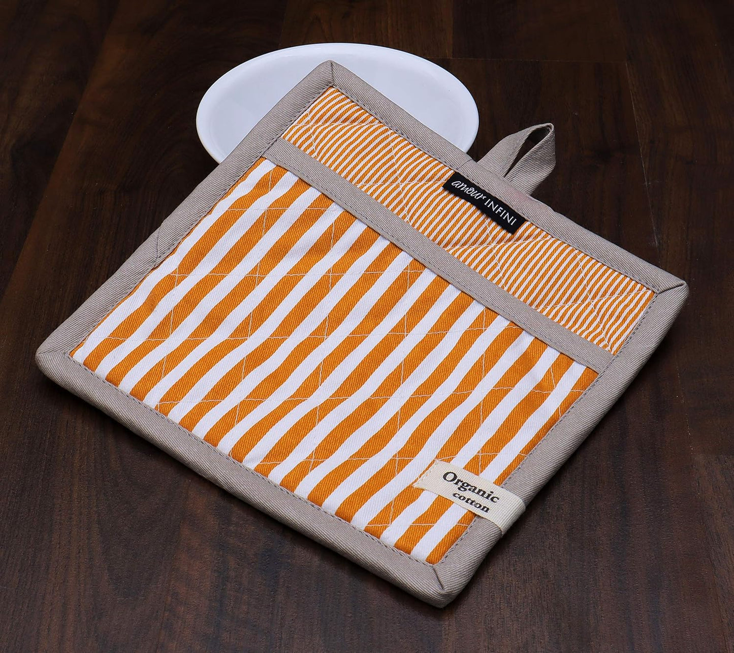 AMOUR INFINI Striped Pot Holders and Oven Mitts Heat Resistant Non Slip Reusable Set of 1 Oven Mitt and 1 Pot Holder Oven Gloves Pot Holder for Cooking (Yelllow)